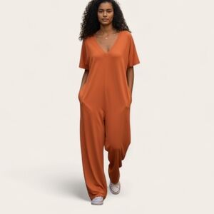 Women's Oversized V-Neck Jumpsuit Sz M Burnt Orange Short Sleeves Loungewear